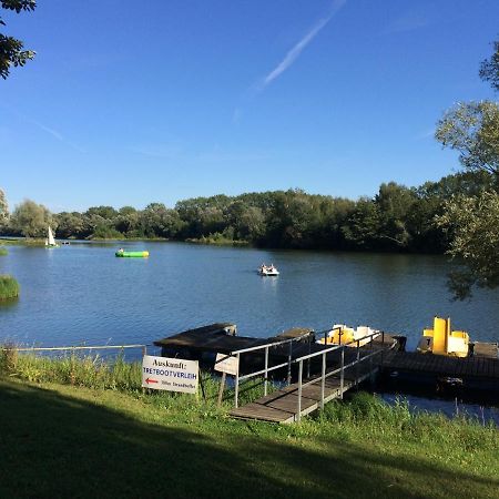 Zimmer Donaustrand Leiben Bagian luar foto