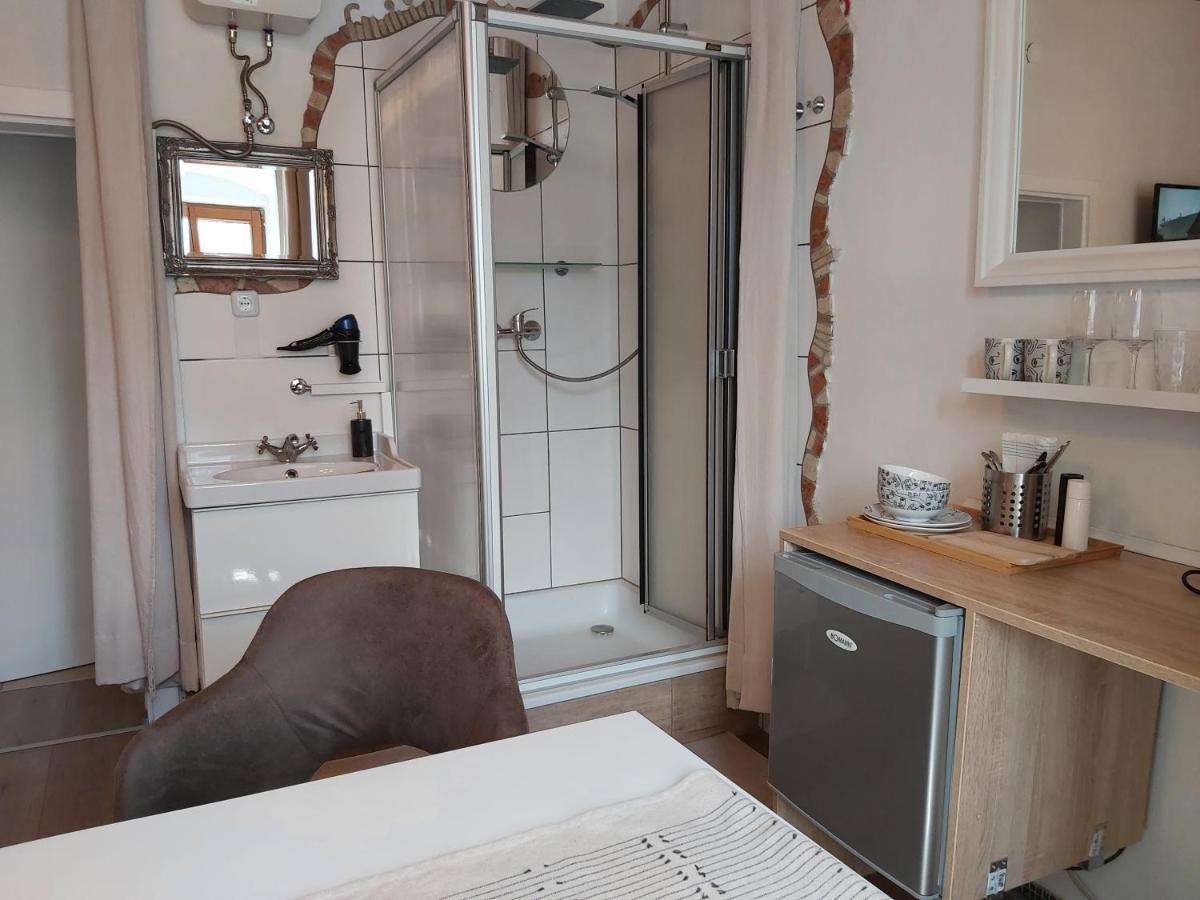 Zimmer Donaustrand Leiben Bagian luar foto